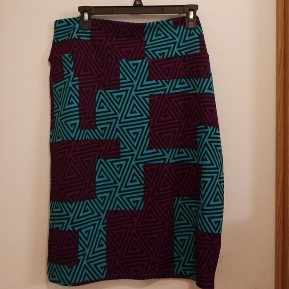 Lularoe cassie - Picture 2 of 3